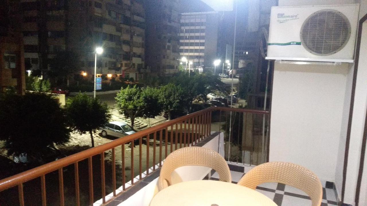 شقة مكرم عبيد للعائلات فقط 21 (Adults Only) Cairo Exterior photo